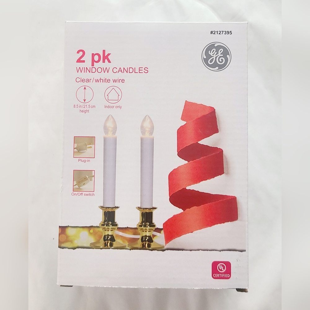 New Electric Window Candles Clear Light Bulbs 8.5 White Gold 2 Piece Pk By GE